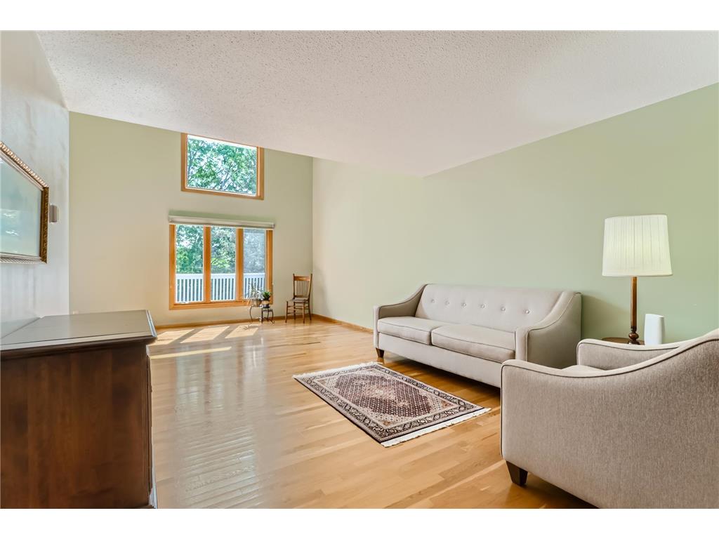 6733 W 82nd Street Bloomington MN 55438 6388176 image1