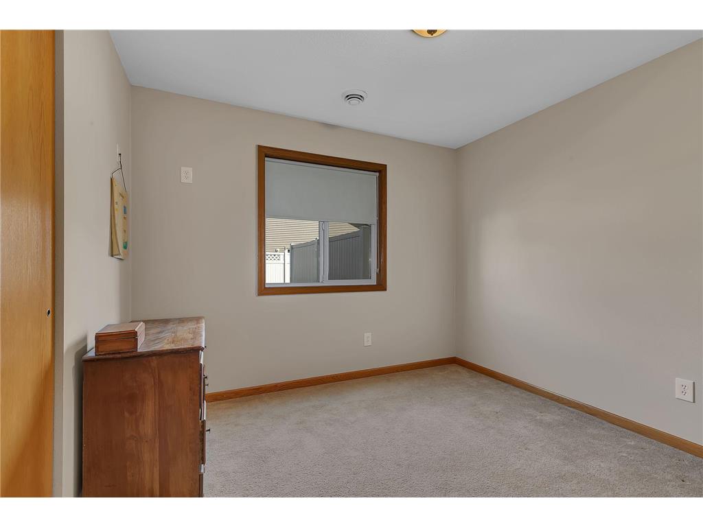 6737 22nd Street Loop N Saint Cloud MN 56303 7049473 image15