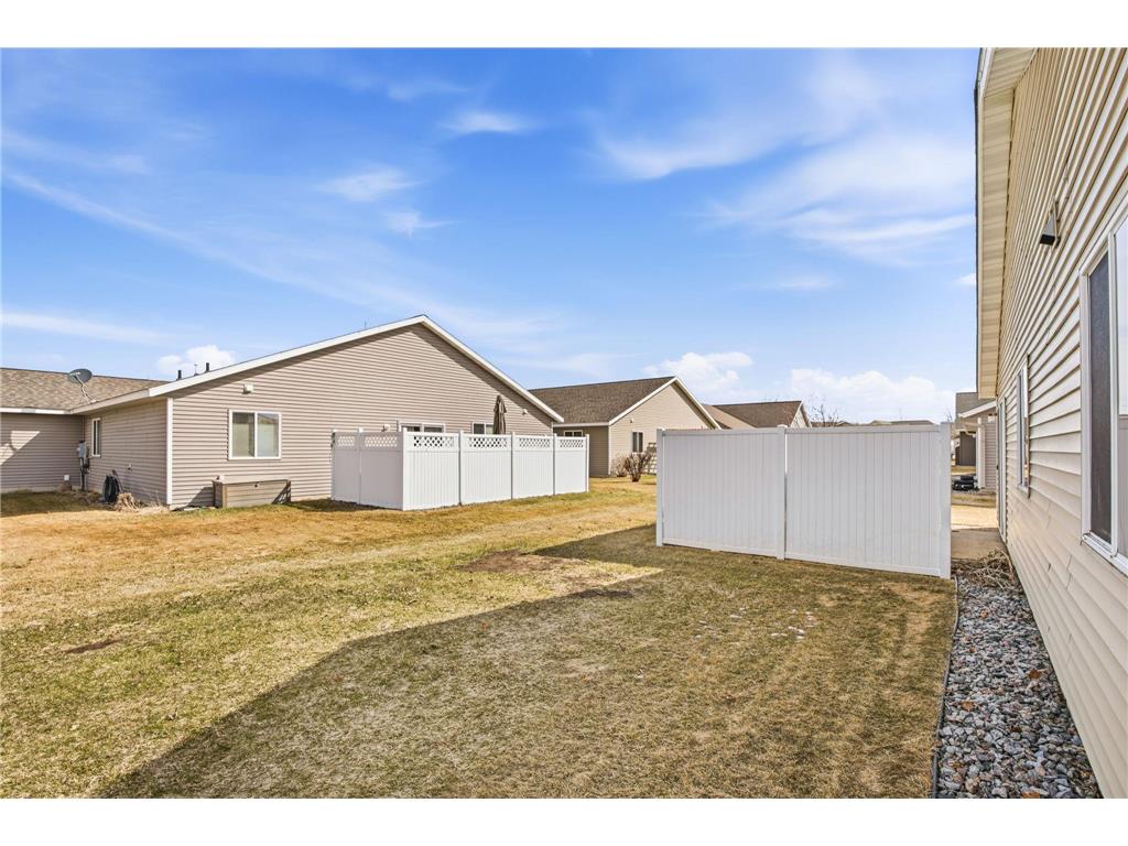 6737 22nd Street Loop N Saint Cloud MN 56303 7049473 image4