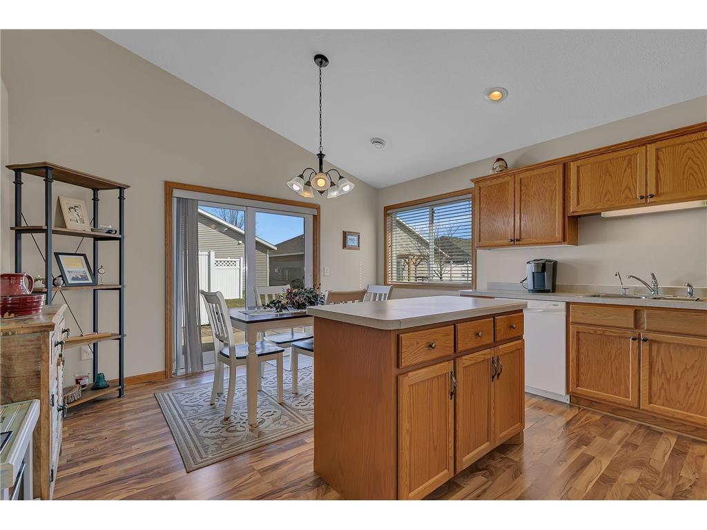 6737 22nd Street Loop N Saint Cloud MN 56303 7049473 image6