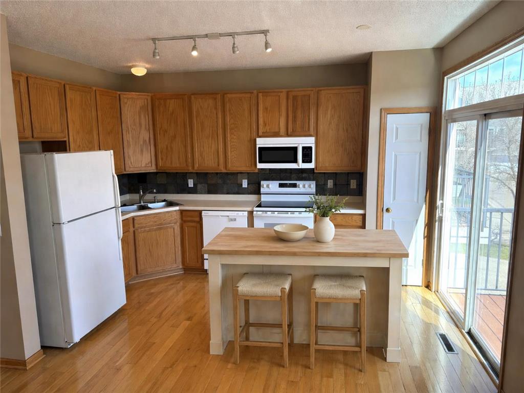 6740 158th Street W Apple Valley MN 55124 7057544 image4