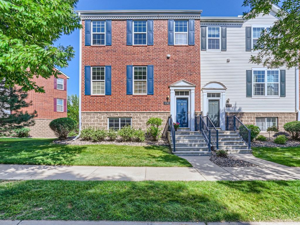 6742 158th Street W Apple Valley MN 55124 6407277 image1