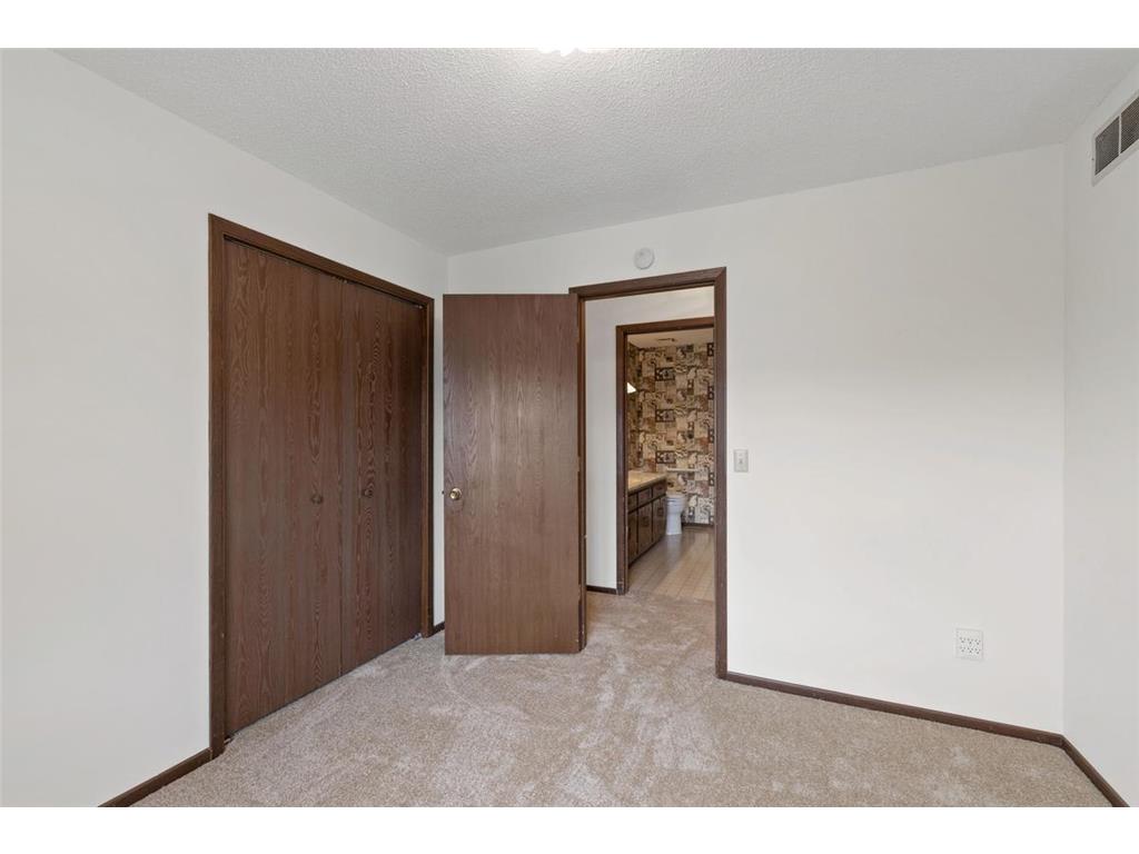 6744 Foliage Court W Lakeville MN 55068 6756215 image18