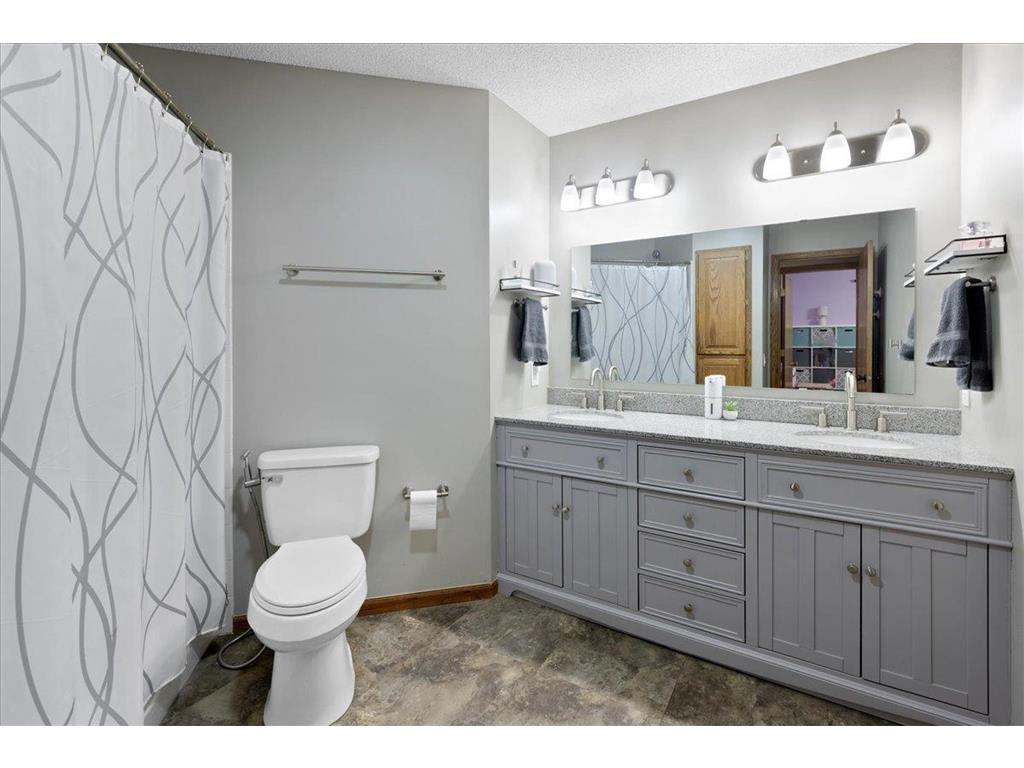 675 5th Avenue E Shakopee MN 55379 7068352 image24