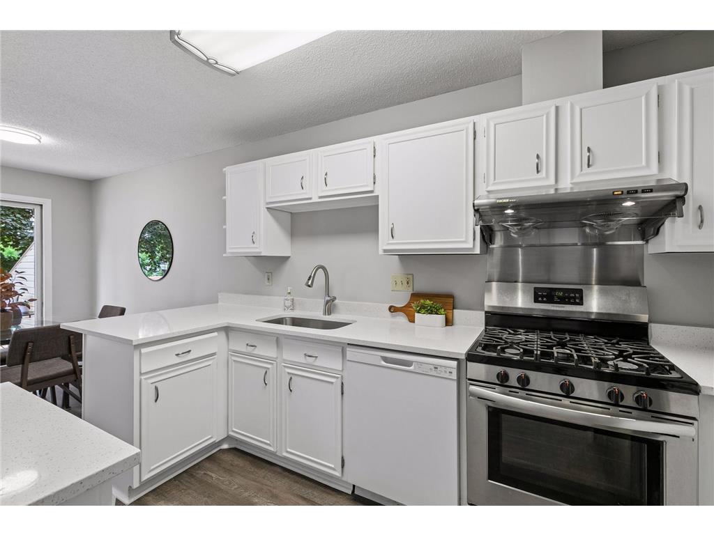 675 E 143rd Street Burnsville MN 55337 7098132 image10
