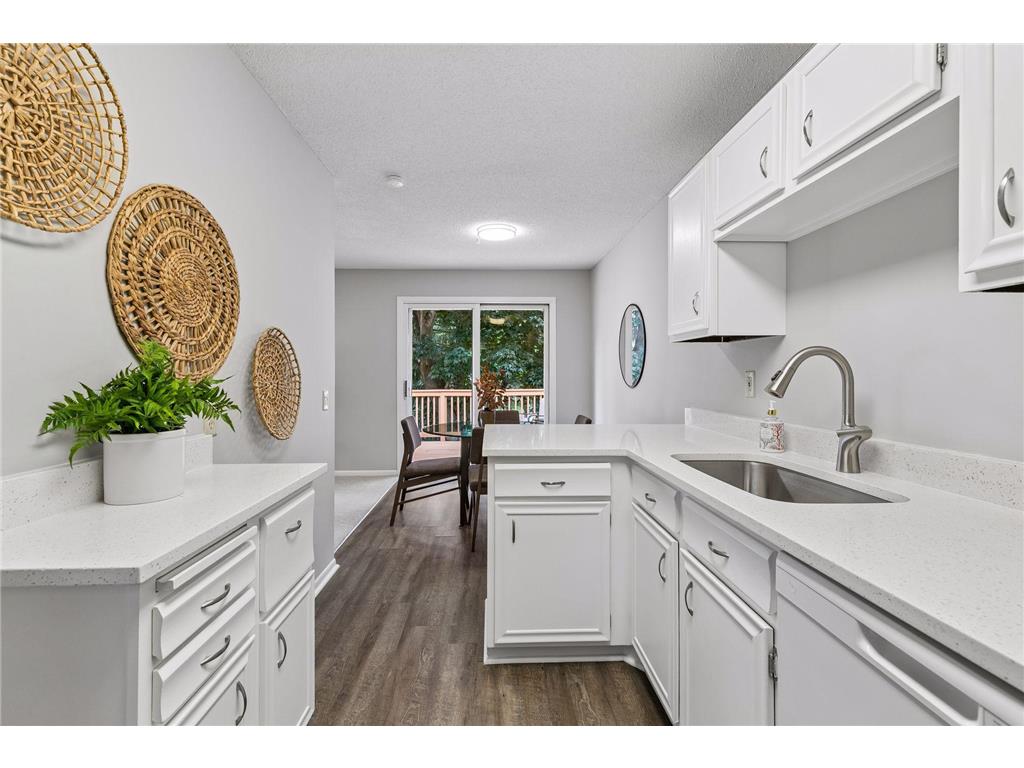 675 E 143rd Street Burnsville MN 55337 7098132 image11