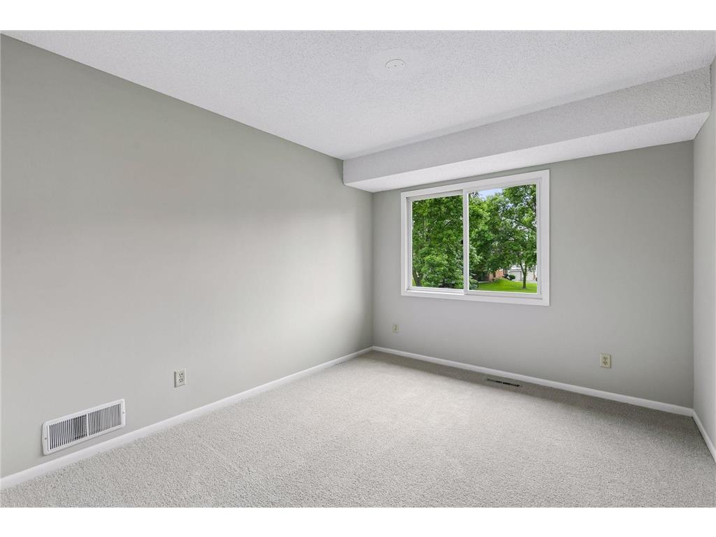 675 E 143rd Street Burnsville MN 55337 7098132 image12