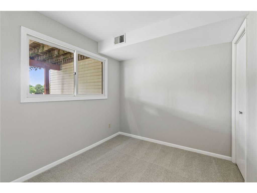 675 E 143rd Street Burnsville MN 55337 7098132 image22