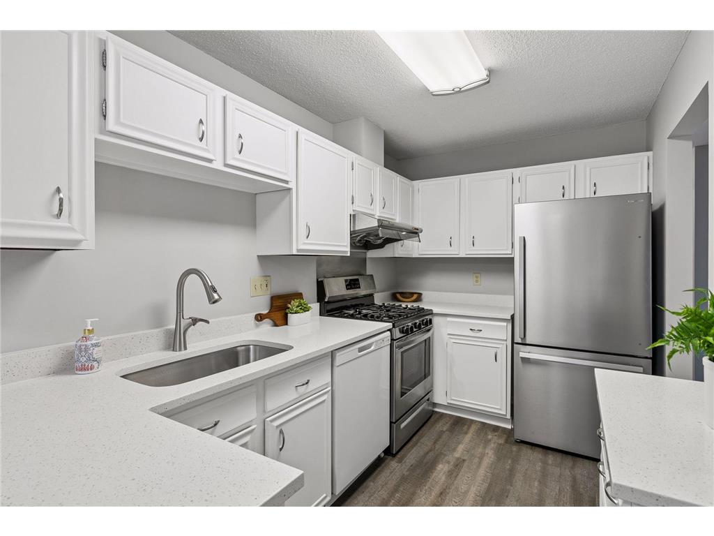 675 E 143rd Street Burnsville MN 55337 7098132 image9