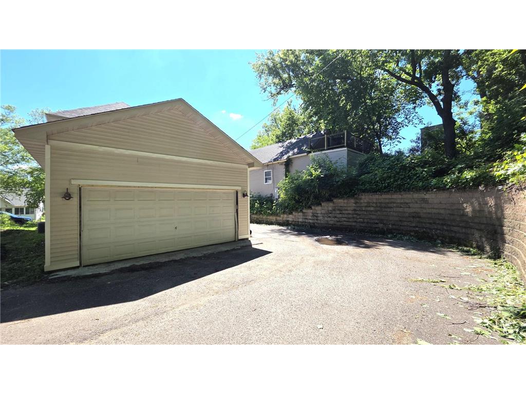 675 Otsego Street Saint Paul MN 55101 7088322 image3