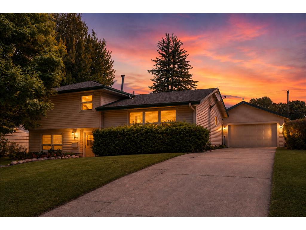 6751 Madison Street NE Fridley MN 55432 7085522 image1
