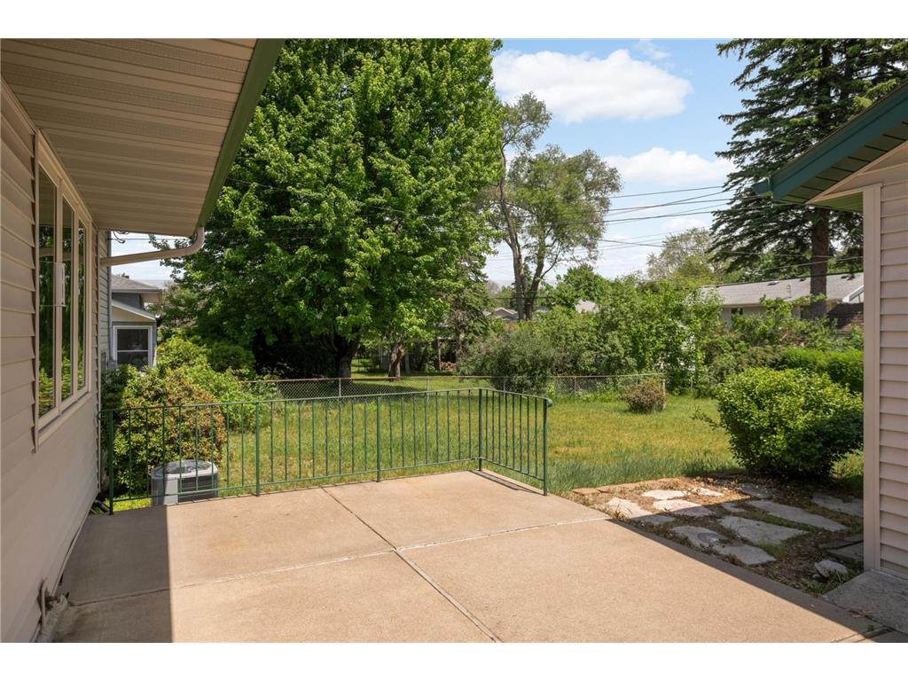 6751 Madison Street NE Fridley MN 55432 7085522 image35