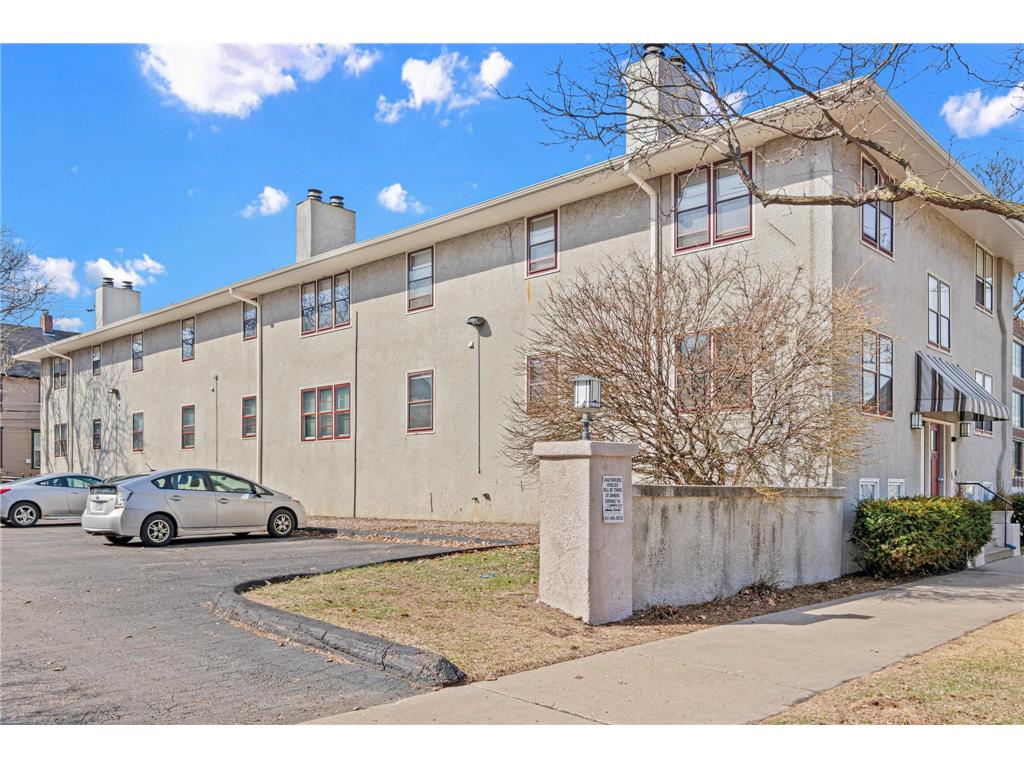 676 Ashland Avenue #1 Saint Paul MN 55104 7048604 image13