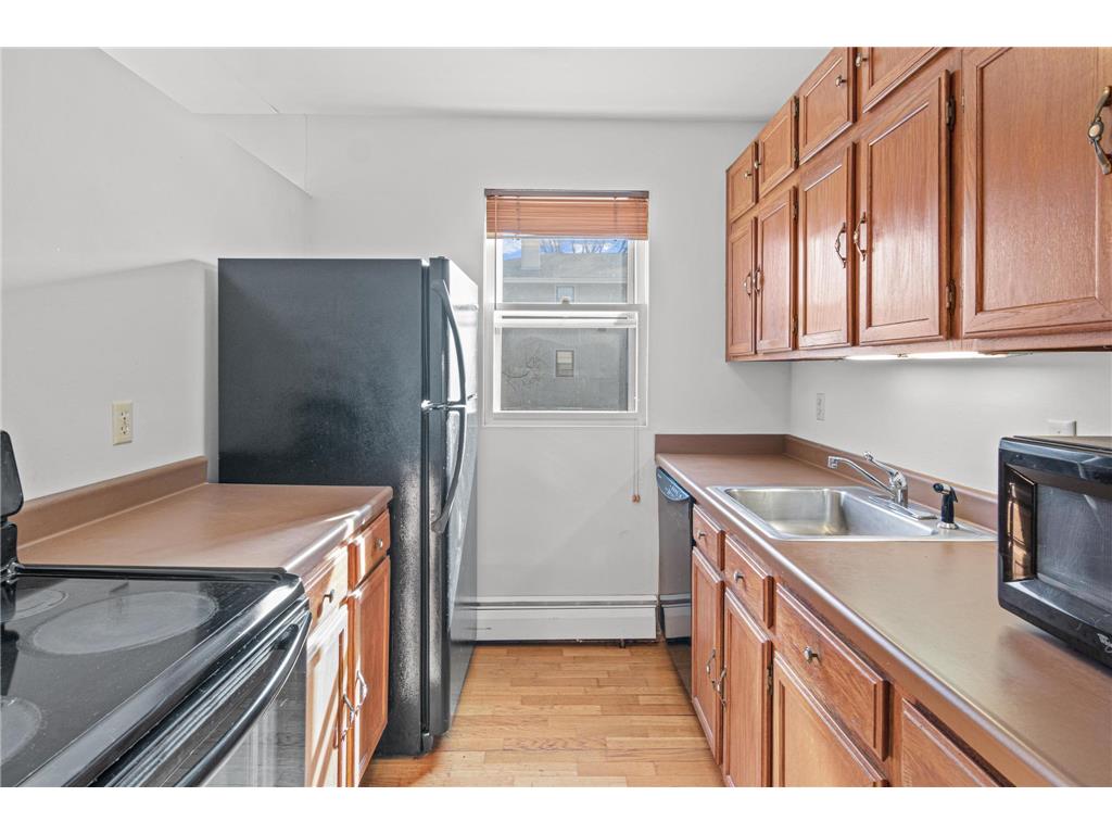 676 Ashland Avenue #1 Saint Paul MN 55104 7048604 image5