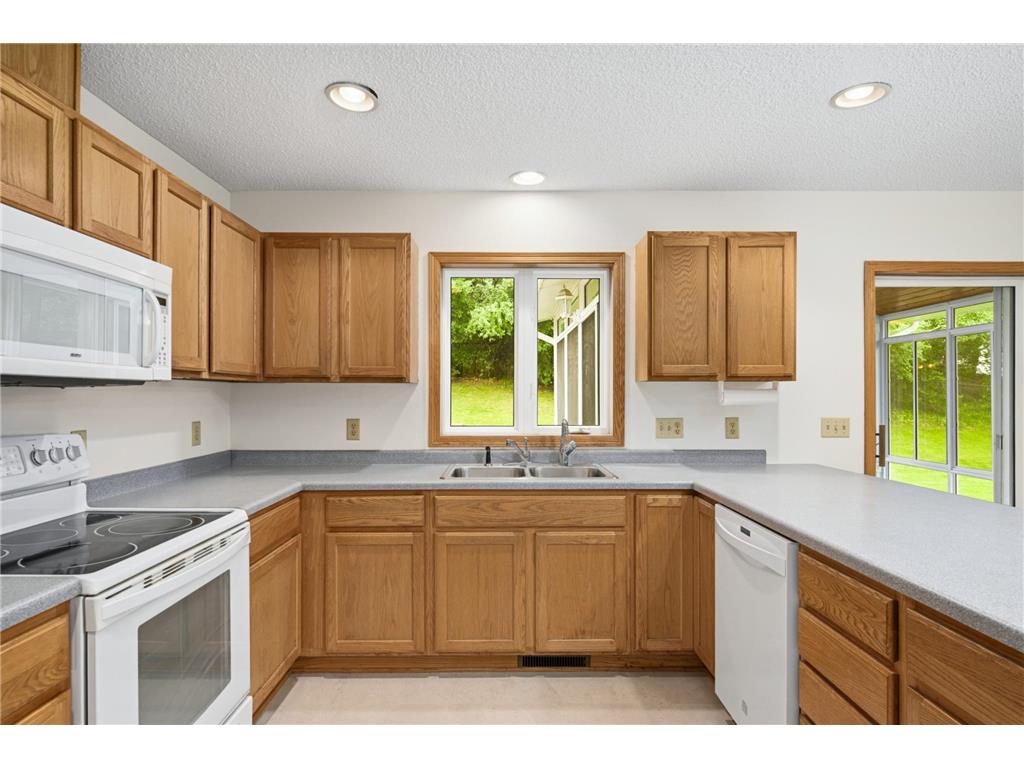 676 Falcon Ridge Road Woodbury MN 55125 7083810 image12