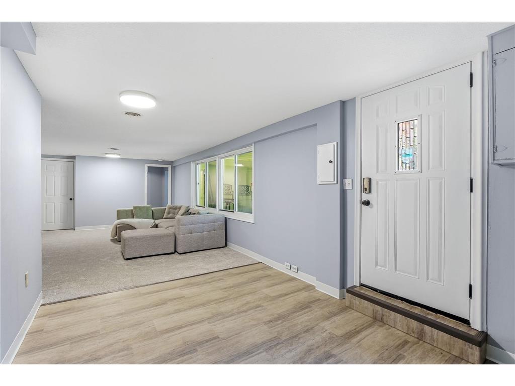 676 Shryer Avenue W Roseville MN 55113 7078760 image18
