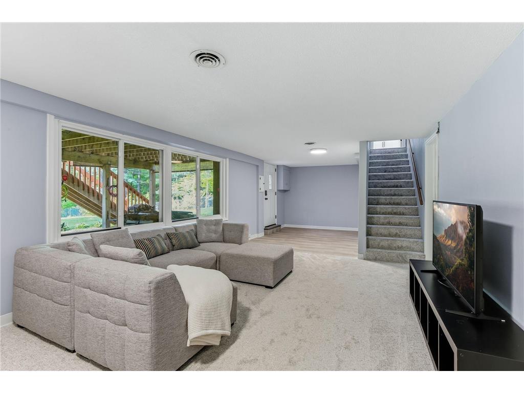 676 Shryer Avenue W Roseville MN 55113 7078760 image20