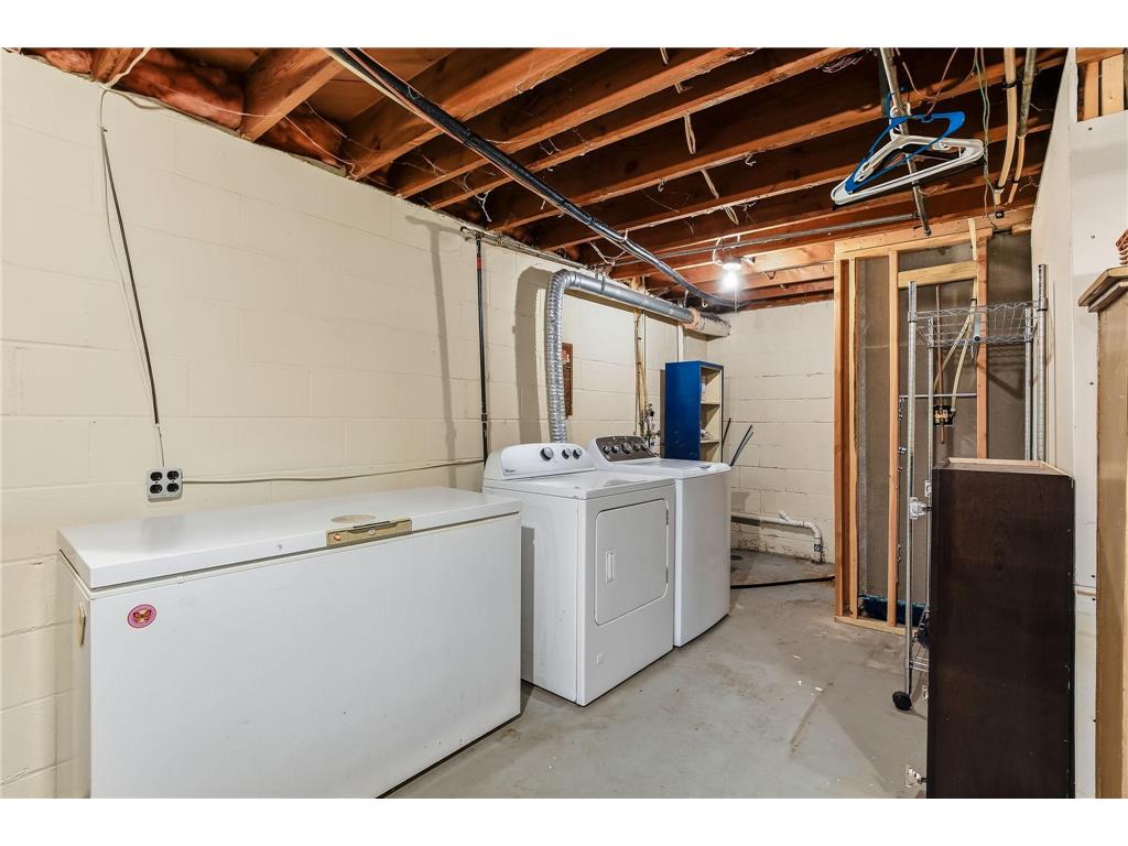 676 Shryer Avenue W Roseville MN 55113 7078760 image21