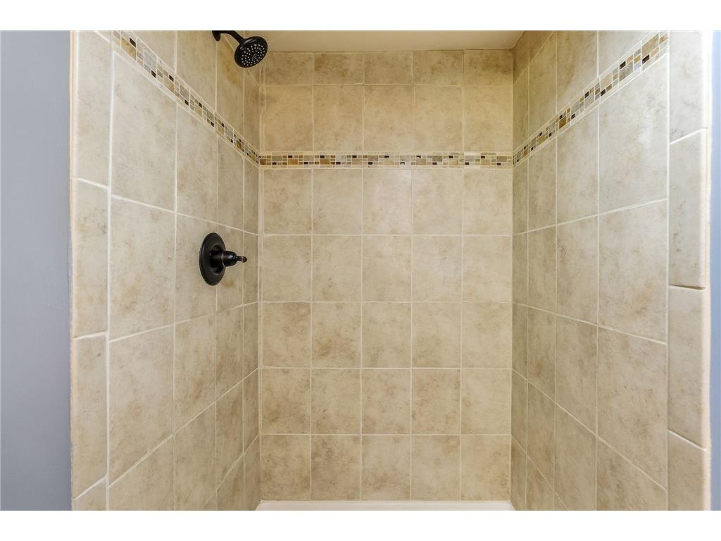 676 Shryer Avenue W Roseville MN 55113 7078760 image25
