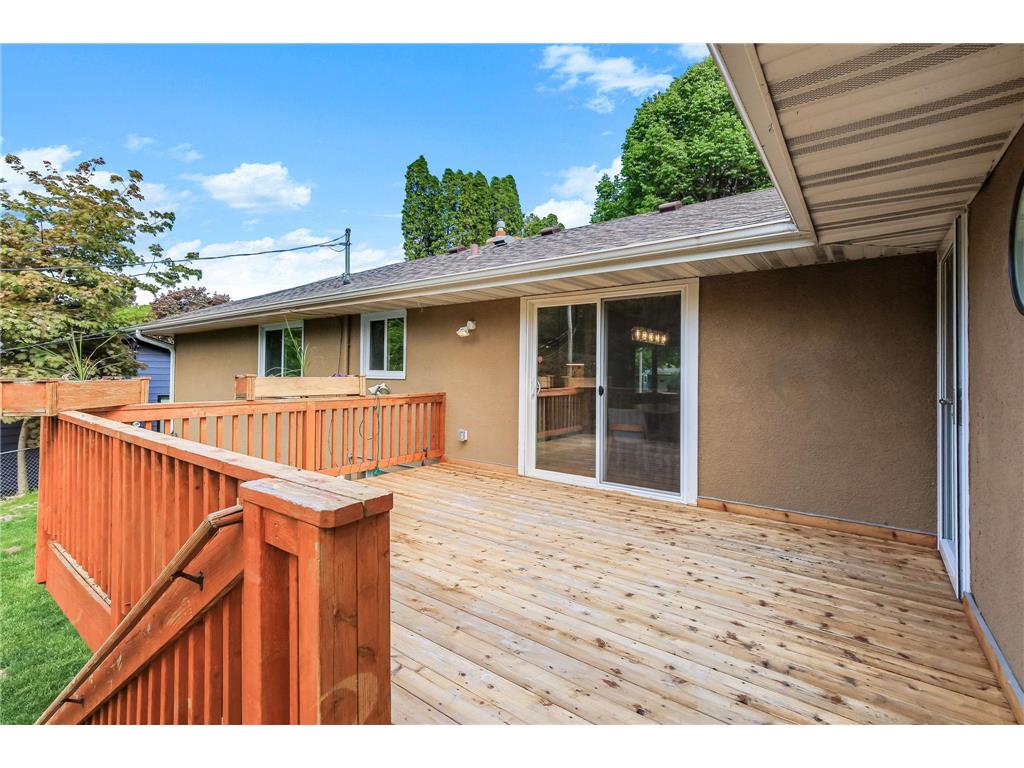 676 Shryer Avenue W Roseville MN 55113 7078760 image28