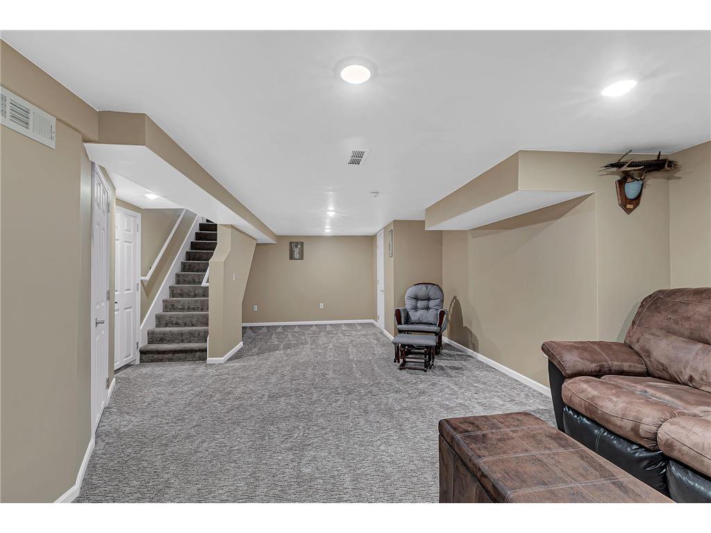 676 State Street N Eden Valley MN 55329 7053689 image23