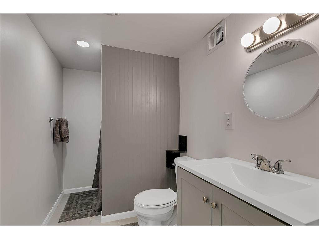 676 State Street N Eden Valley MN 55329 7053689 image24