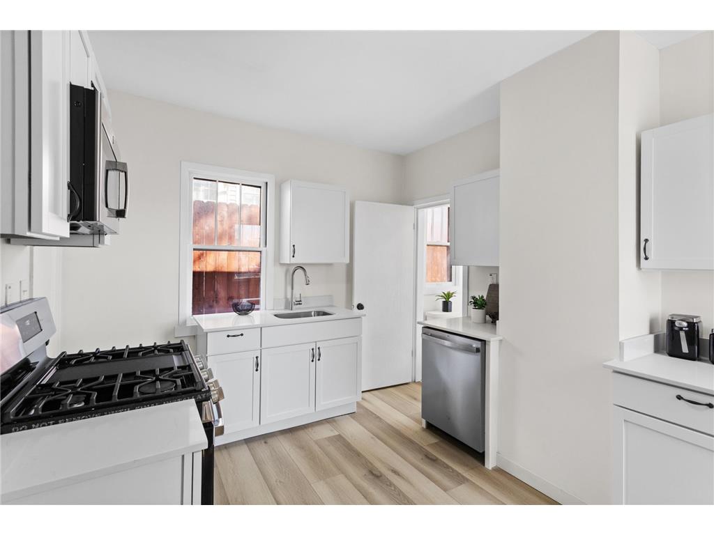 676 York Avenue Saint Paul MN 55106 7060897 image3