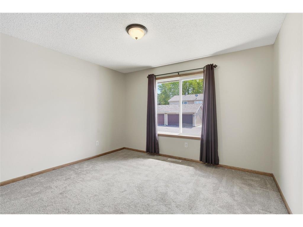 6762 Gretchen Court N Oakdale MN 55128 7071240 image23