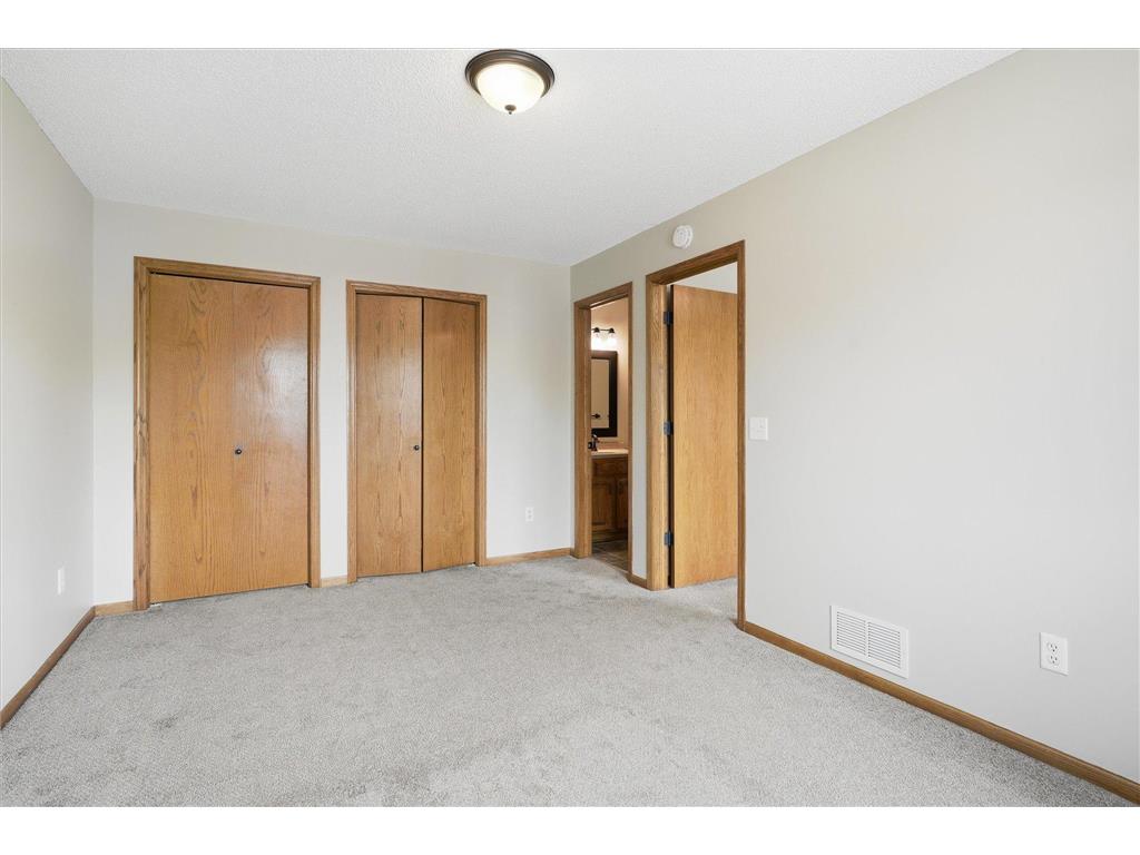 6762 Gretchen Court N Oakdale MN 55128 7071240 image32