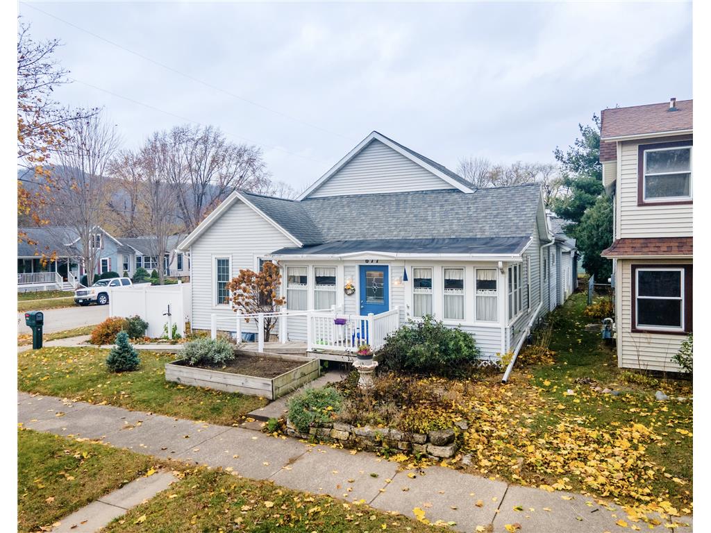 677 Harriet Street Winona MN 55987 6631814 image1