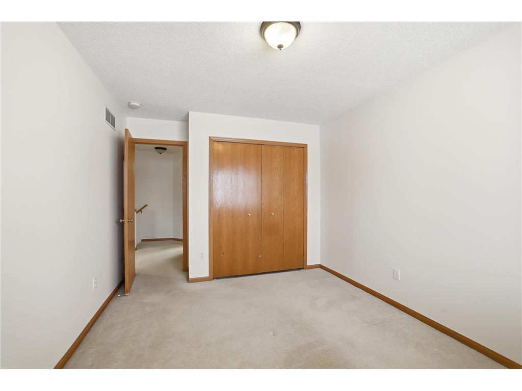 677 Mariner Way Woodbury MN 55129 6824843 image17