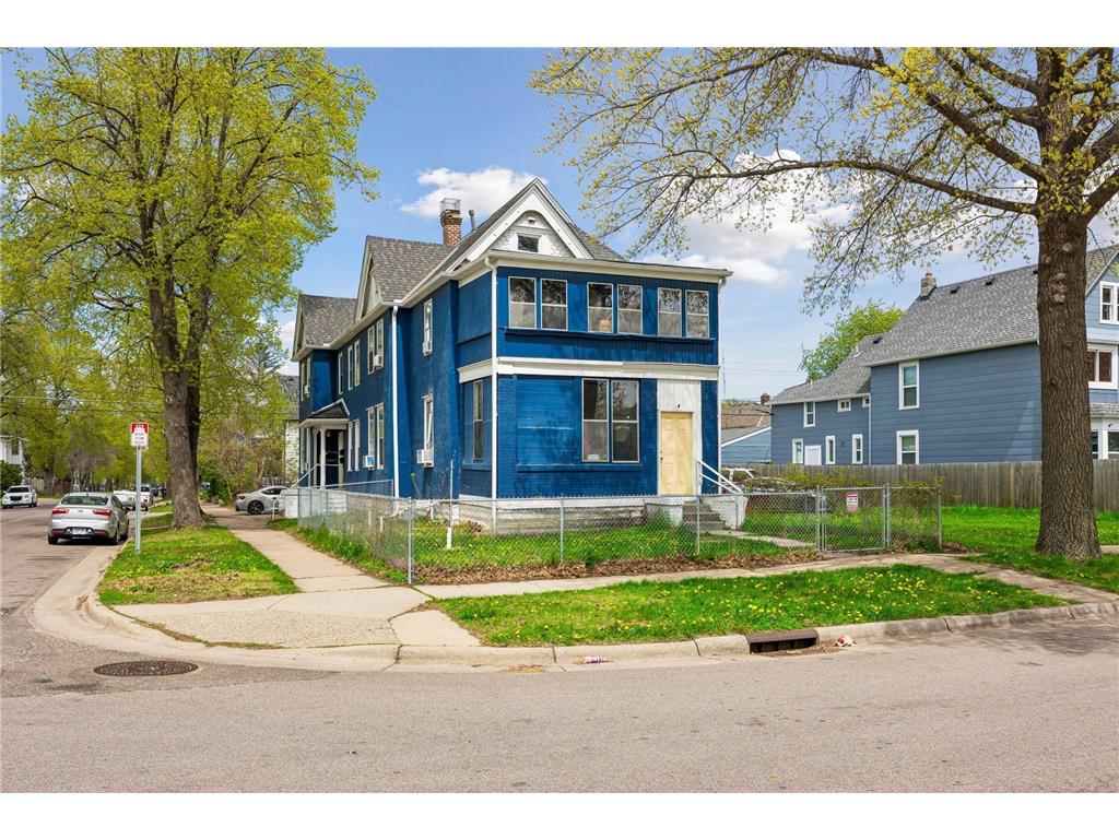 677 Sherburne Avenue Saint Paul MN 55104 7067029 image1