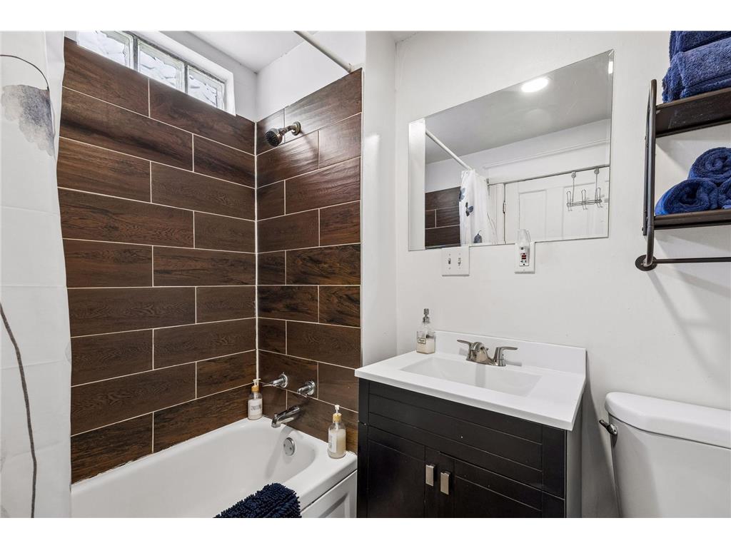 677 Sherburne Avenue Saint Paul MN 55104 7067029 image19