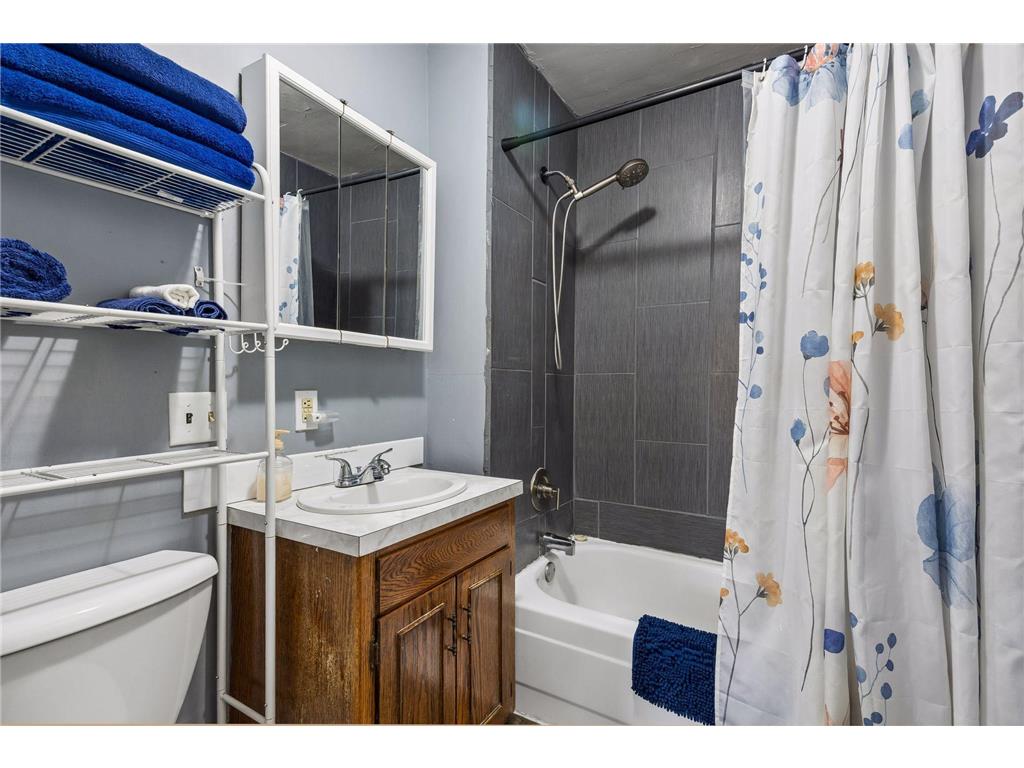 677 Sherburne Avenue Saint Paul MN 55104 7067029 image23