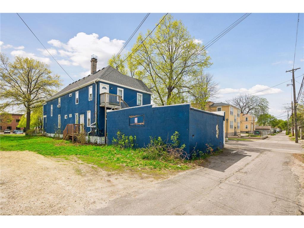 677 Sherburne Avenue Saint Paul MN 55104 7067029 image42