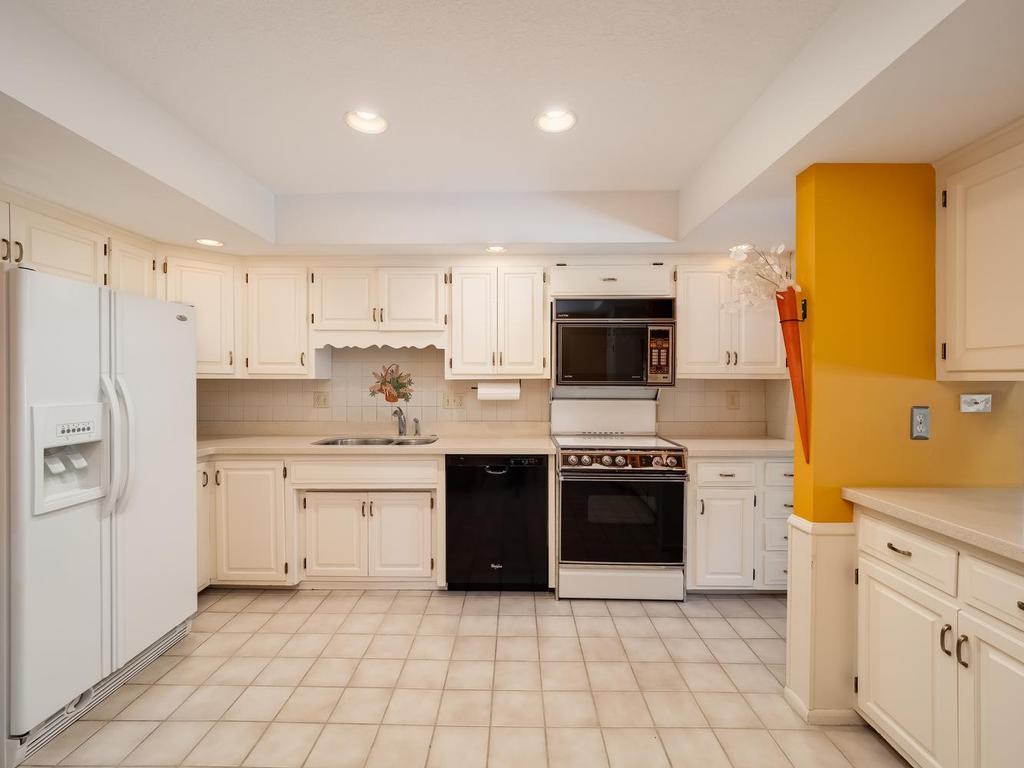 6777 W 82nd Street Bloomington MN 55438 7059527 image15