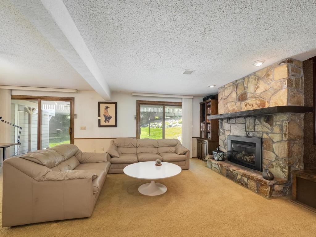 6777 W 82nd Street Bloomington MN 55438 7059527 image29