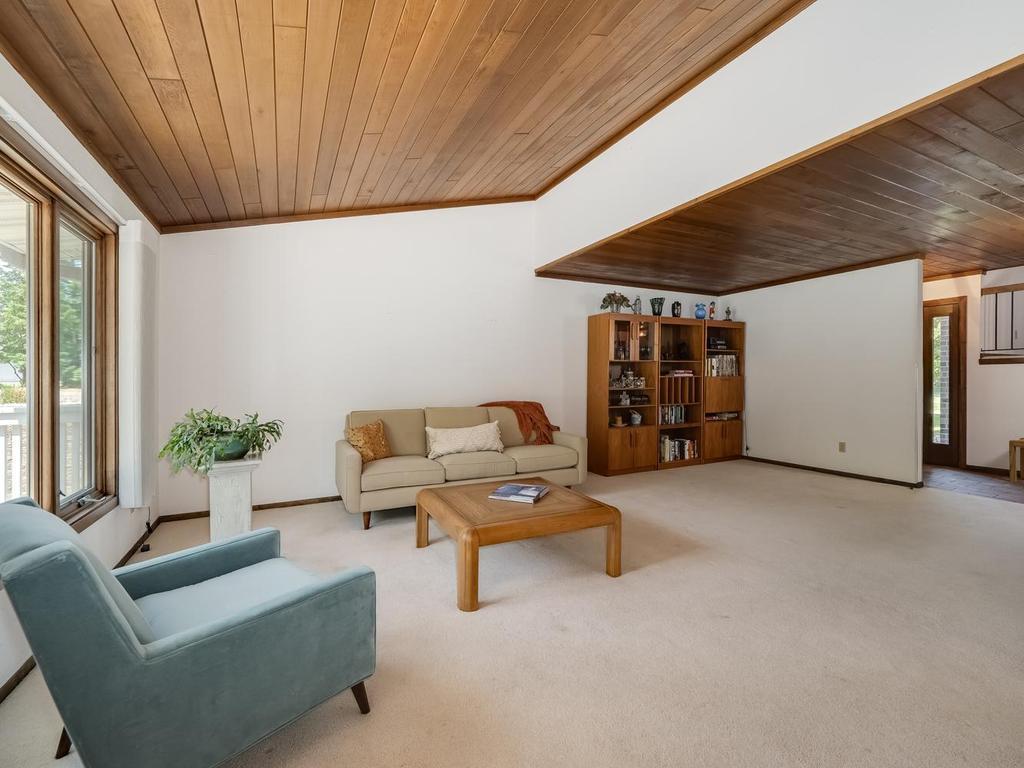 6777 W 82nd Street Bloomington MN 55438 7059527 image8