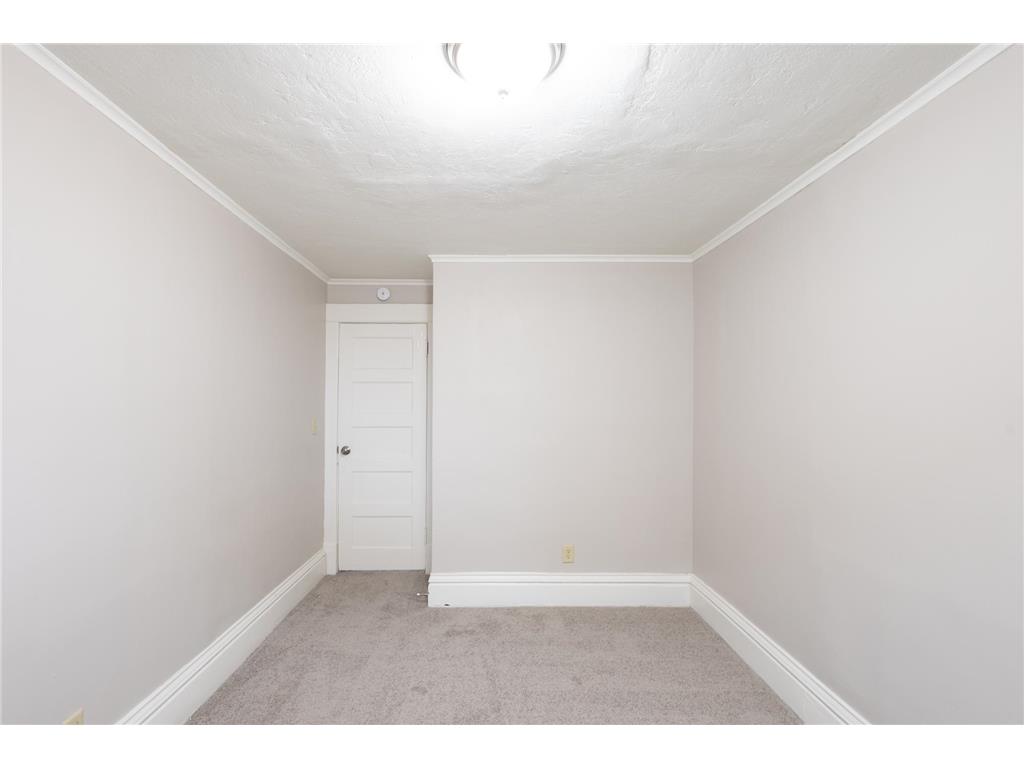 678 Hawthorne Avenue E Saint Paul MN 55106 7036507 image15