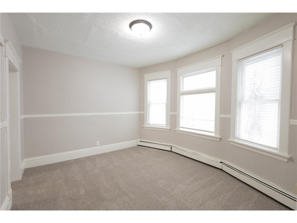 678 Hawthorne Avenue E Saint Paul MN 55106 7036507 image8