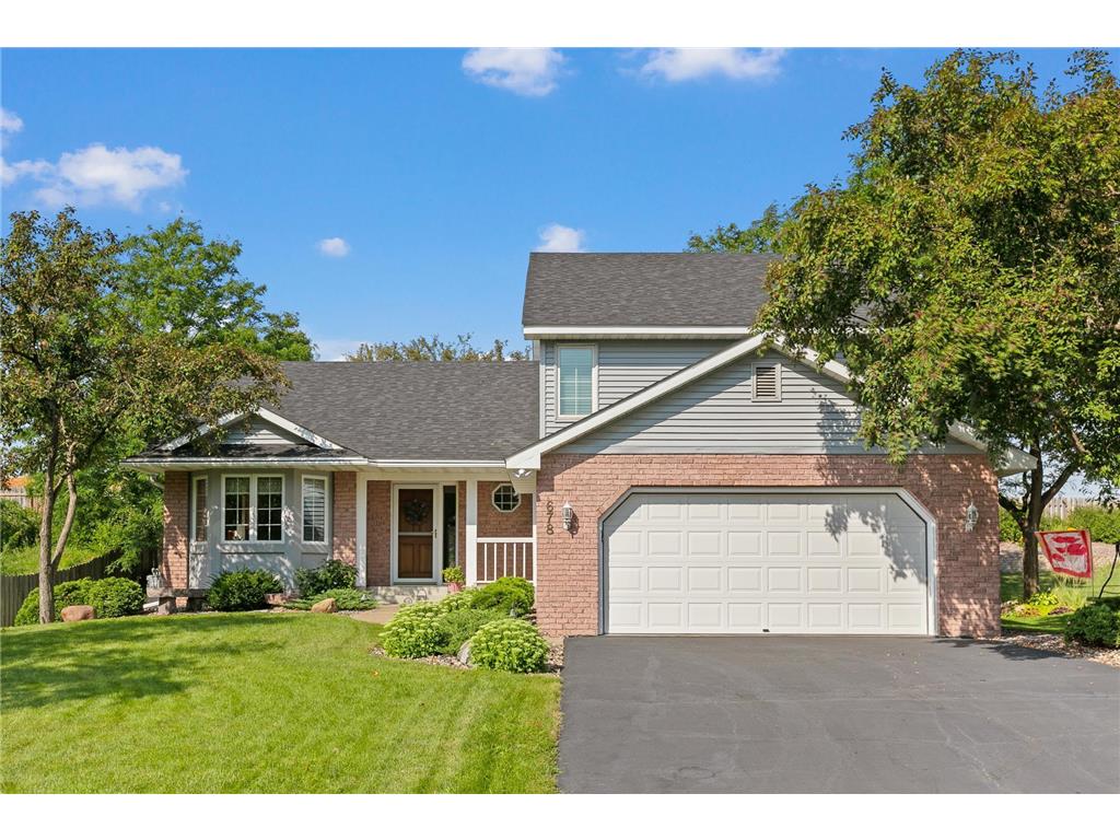 678 Hillside Drive, Eagan, MN, 55121 MLS 6404029 Edina Realty