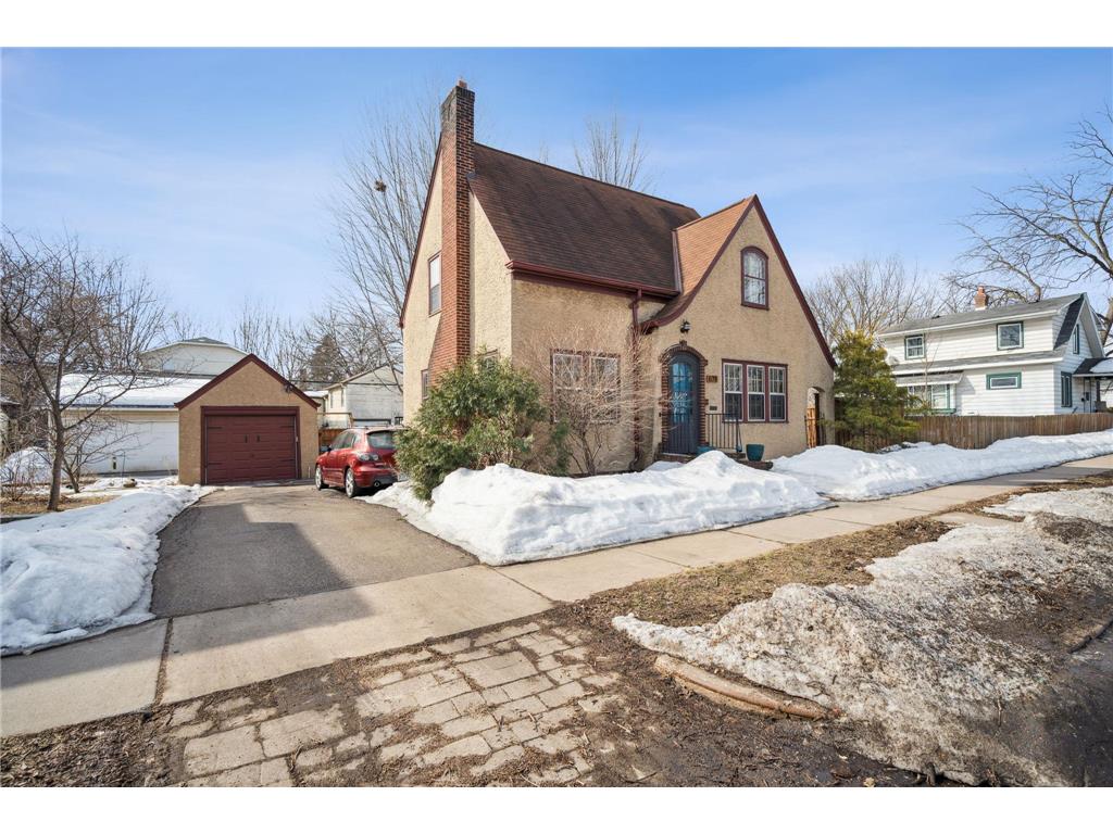 678 Wheelock Parkway E Saint Paul MN 55106 6345591 image1