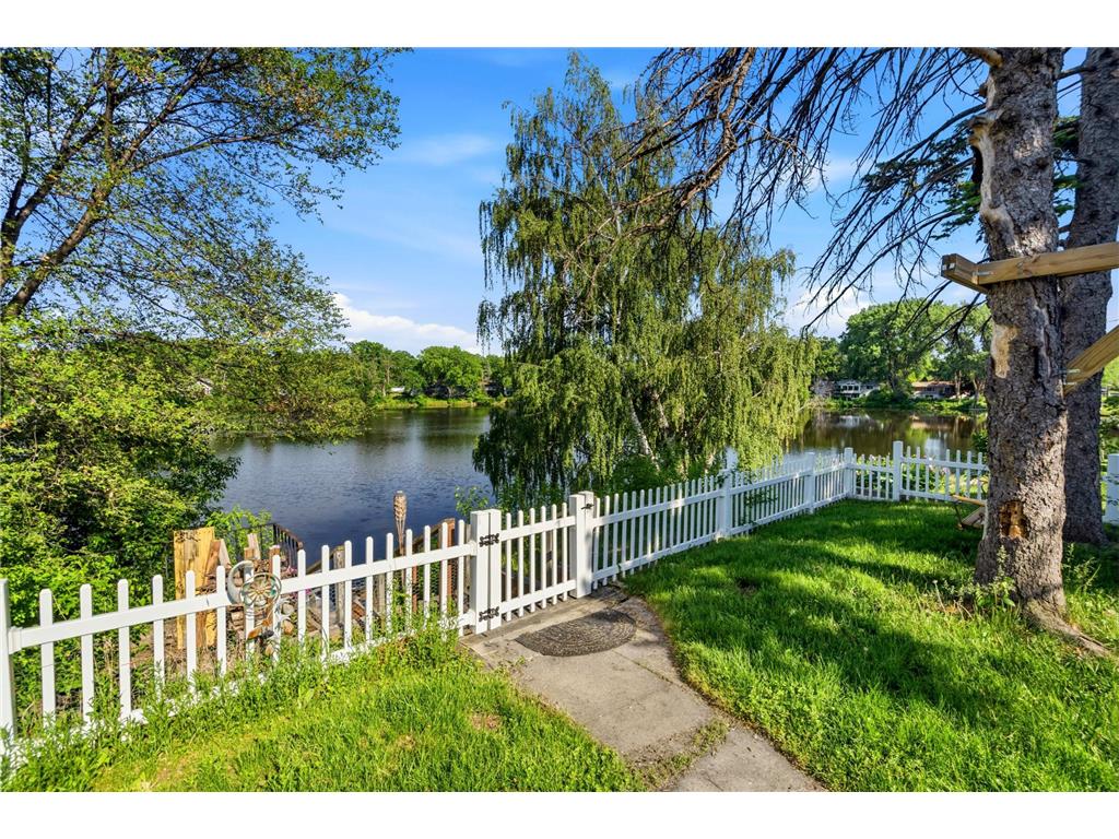 6785 E River Road Fridley MN 55432 - Locke 7085448 image15