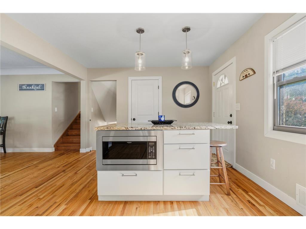 6785 E River Road Fridley MN 55432 - Locke 7085448 image3