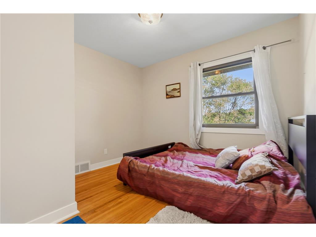 6785 E River Road Fridley MN 55432 - Locke 7085448 image35