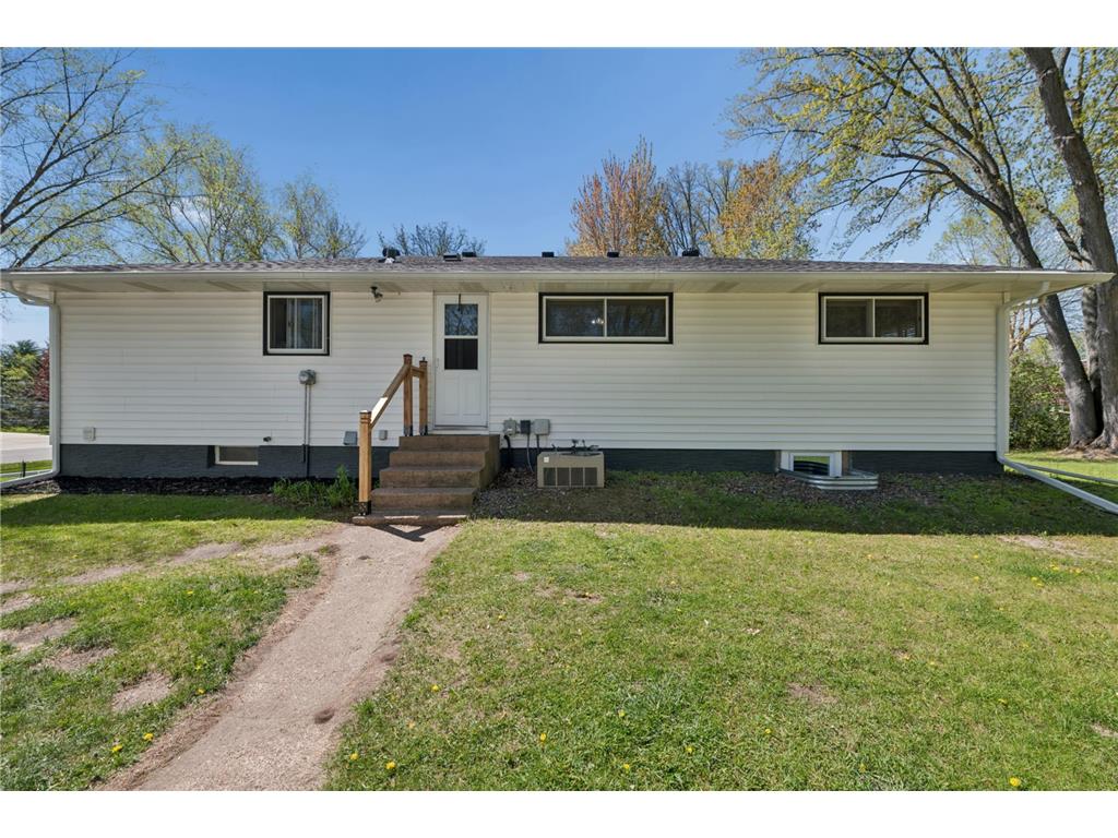 6788 Cedar Street North Branch MN 55056 7072588 image25