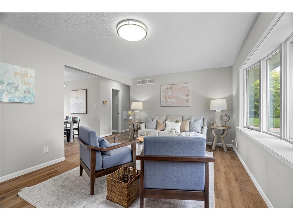 6793 5th Street N Oakdale MN 55128 6372636 image1