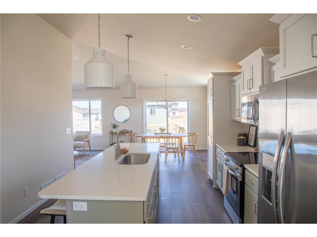 6794 Meadow View Drive S Fargo ND 58104 7066007 image2