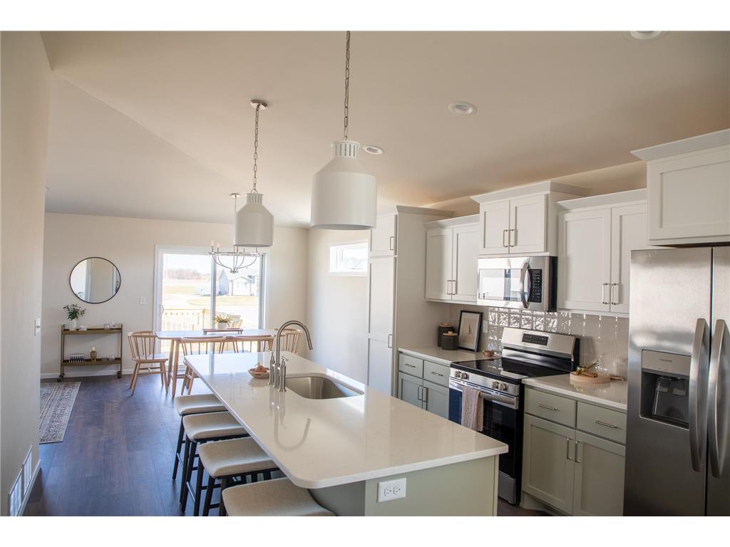 6794 Meadow View Drive S Fargo ND 58104 7066007 image5