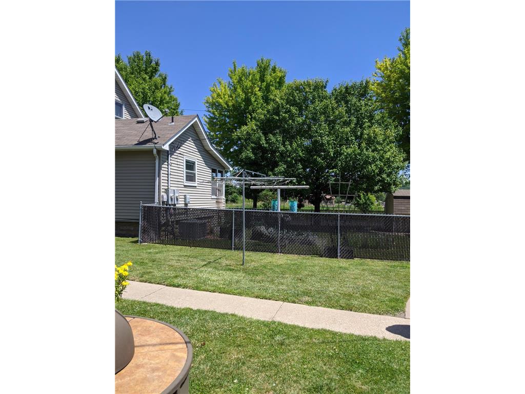 680 Juno Avenue Saint Paul MN 55102 7059511 image5